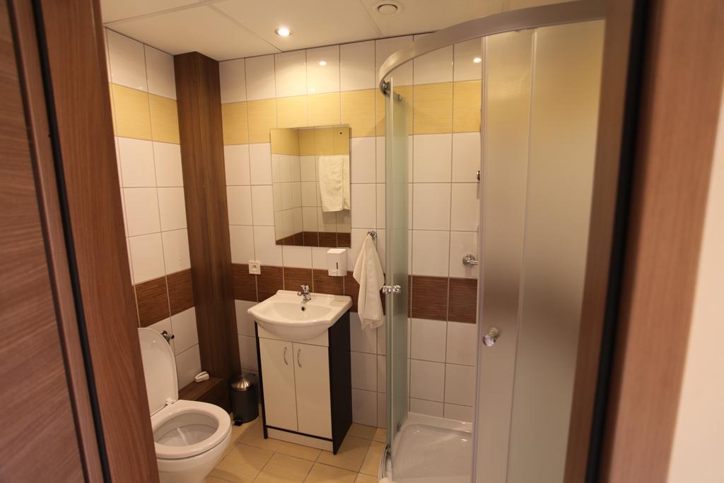 Hotelik A2 Pruszków Oda fotoğraf